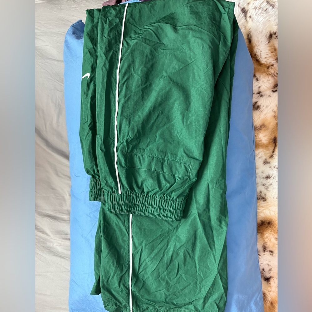 Nike Green Track Pants with White Stripe - Picture 4 of 4